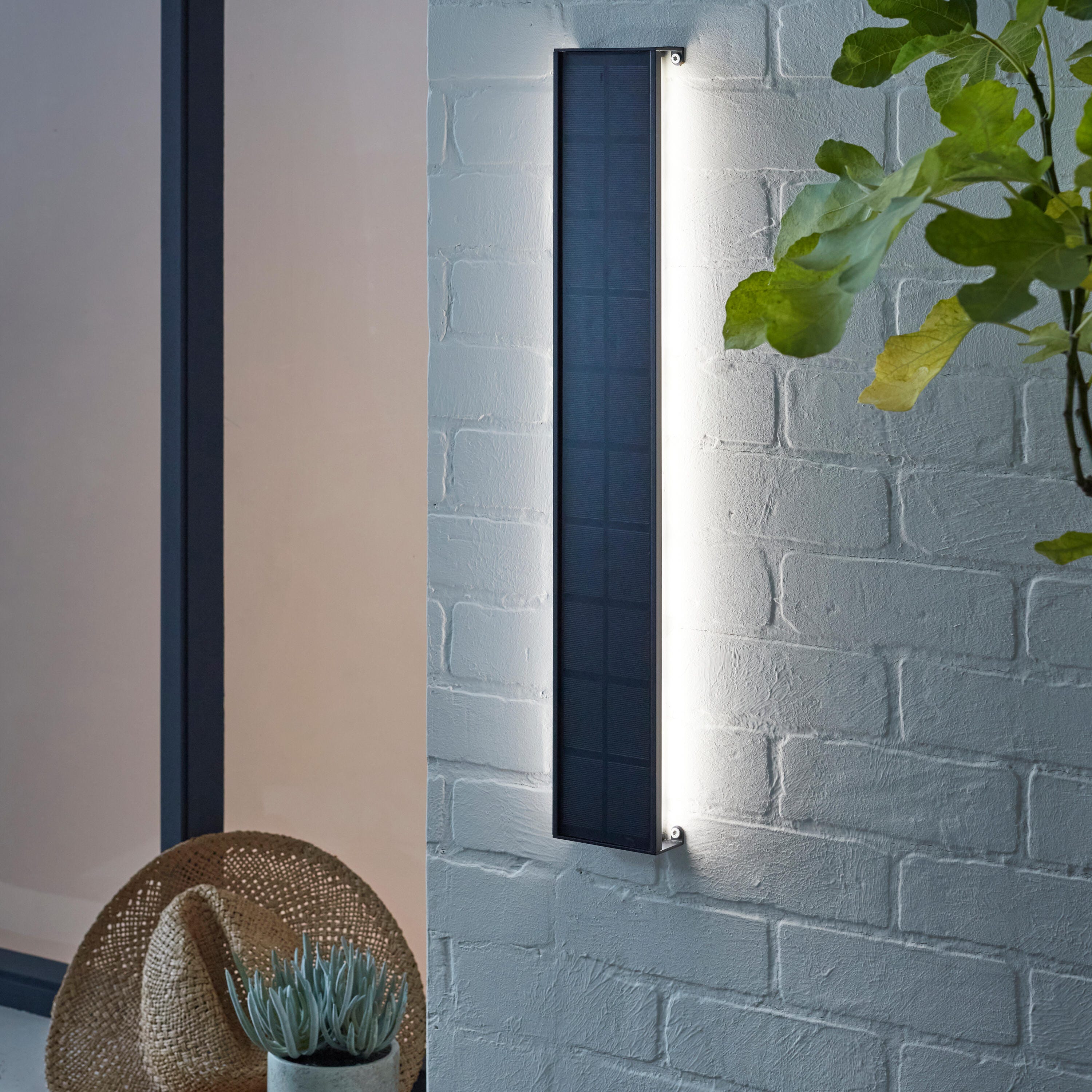 Lampa ścienna LED TARGA solarna - 4000K - IP54 - INSPIRE