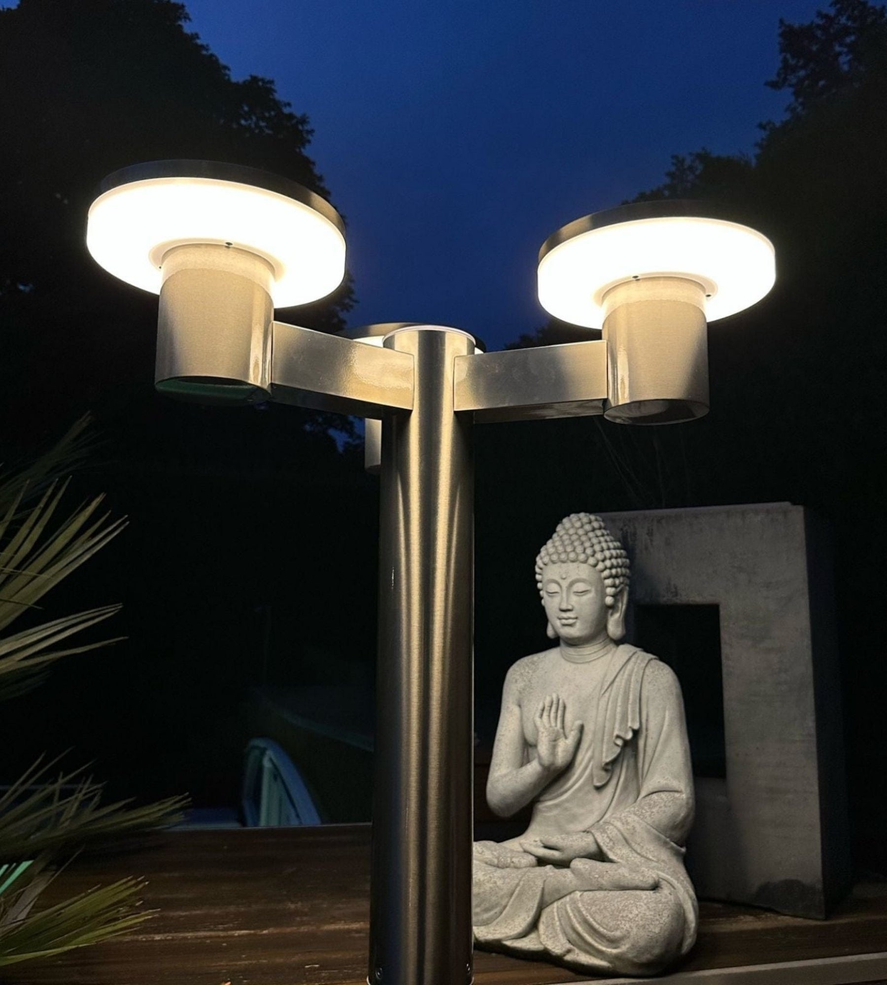 Lampadaire extérieur solaire Led ALTO 3000 noir - 200cm - Télécommandable - 300 à 3000 lumens - 8