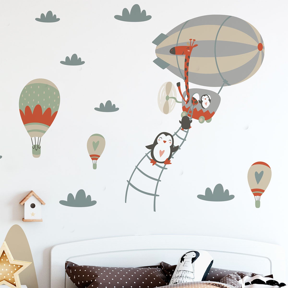 Vinilo niño escandinavo de montaña acróbatas animales - adhesivo de pared - revestimiento sticker mural decorativo - 120x180cm - 7