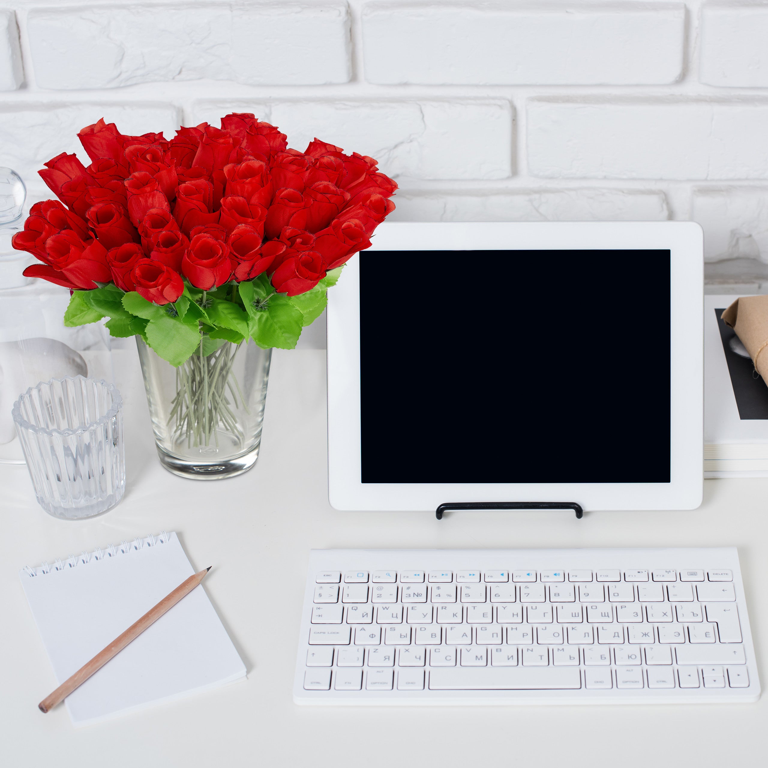 Bouquet de roses, fleurs artificielles, 48 pcs avec tige et feuilles, cadeau, mariage, hauteur 26 cm, rouge, Relaxdays - 5