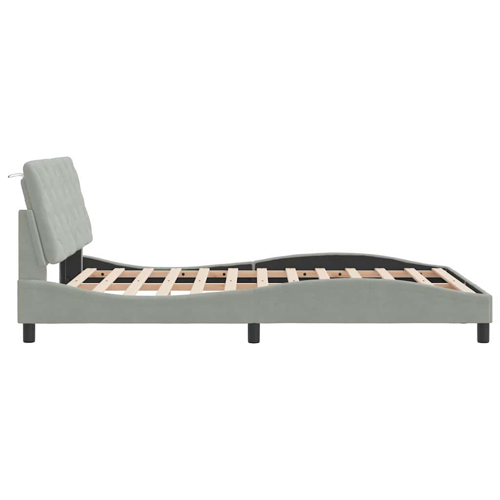 Cadre de lit sans matelas gris clair 120 x 200 cm en velours - 6
