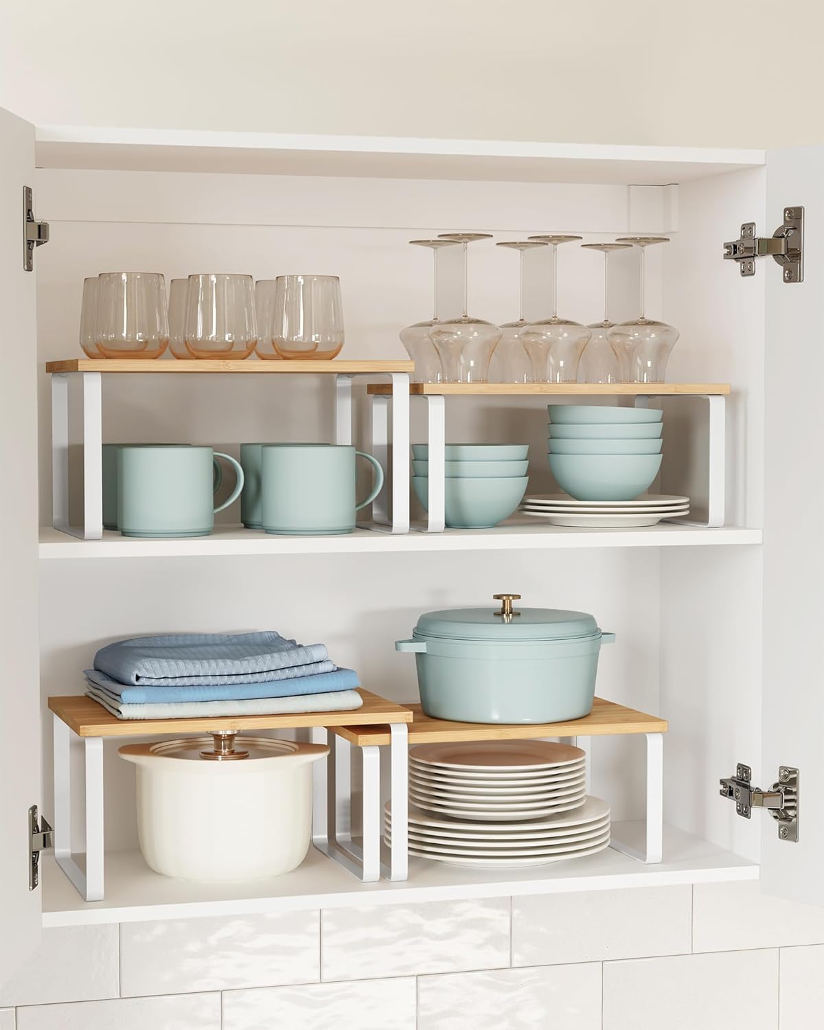 Organizadores de Cocina, Juego de 4 Estantes de Cocina, Apilables, Expandibles, Metal y Madera de Ingeniería, Blanco y Natural - 3