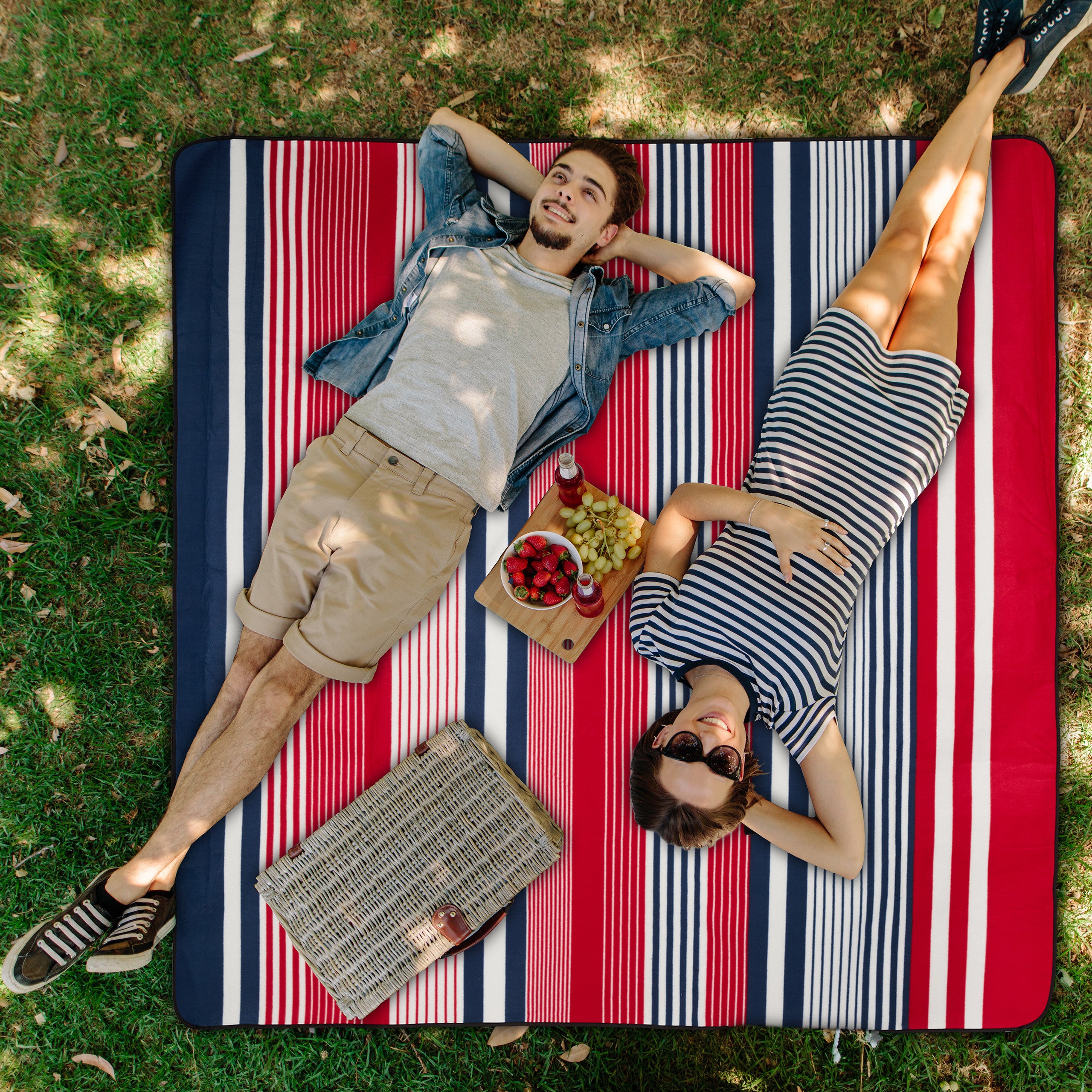 Couverture Pique-Nique Imperméable 200x200 Cm Anti-Sable Pliable Avec Poignée - Idéal Plage Et Camping