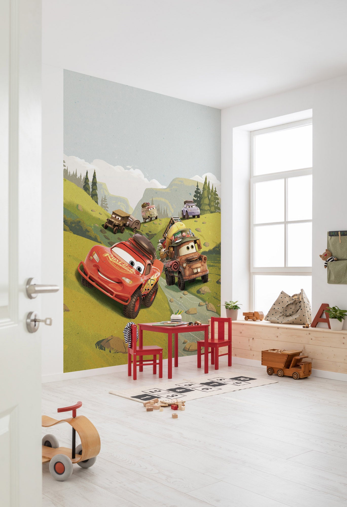 Papel pintado no tejido panorámico de komar - disney cars camping - talla: 200 x 280 cm