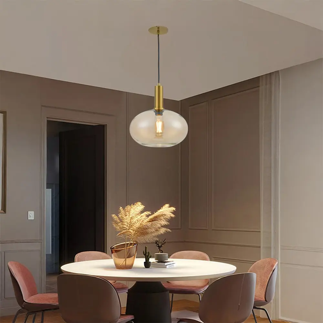 DekoArte - Lámpara colgante de cristal ámbar y latón cepillado Ø30 cm – 1 luz E27 – Altura 150 cm – Estilo cálido y decorativo