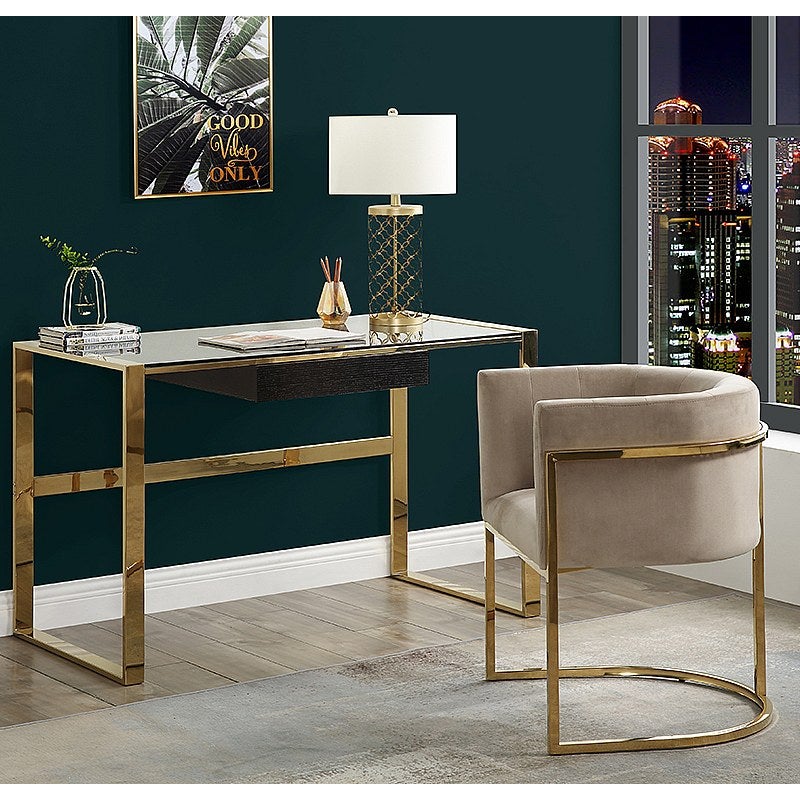 Krzesło PERIA marki Pascal Morabito z podłokietnikami – welur i metal – kolor beżowy i złoty