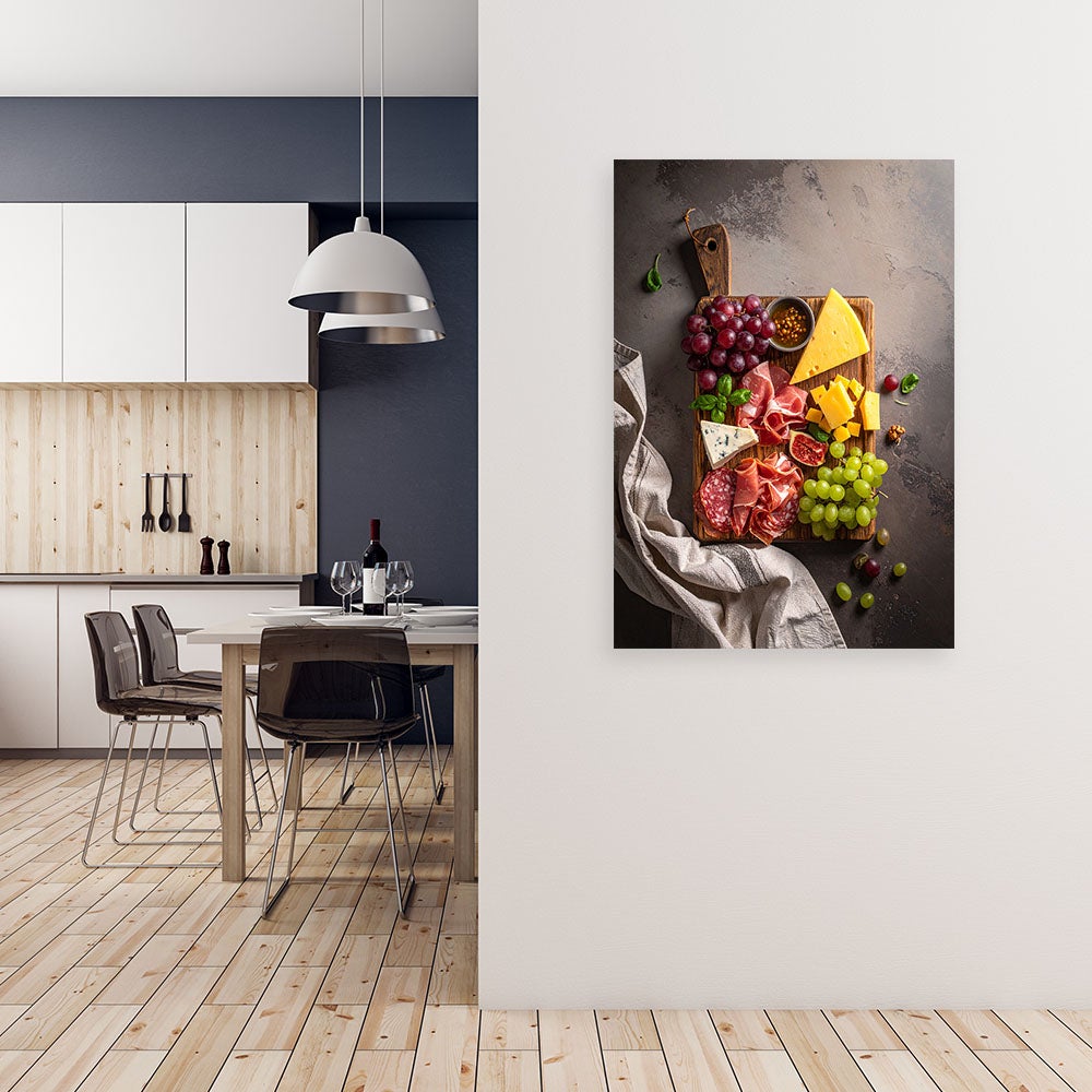 Obraz pionowy do kuchni jadalni restauracji, Deska wędlin serów winogron 80x120 - 2