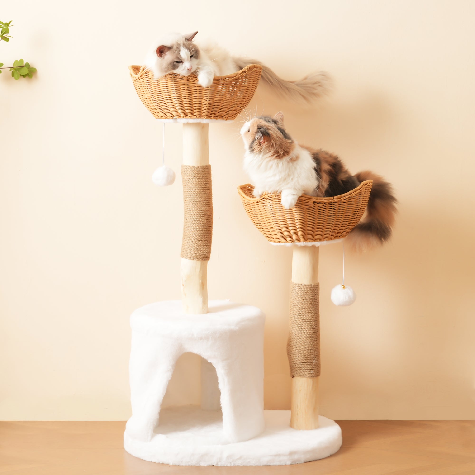 Arbre à chat avec 2 paniers et 1 niche - 60 x 42 x 108 cm - Bois massif et panier en PE - Naturel et blanc - 4