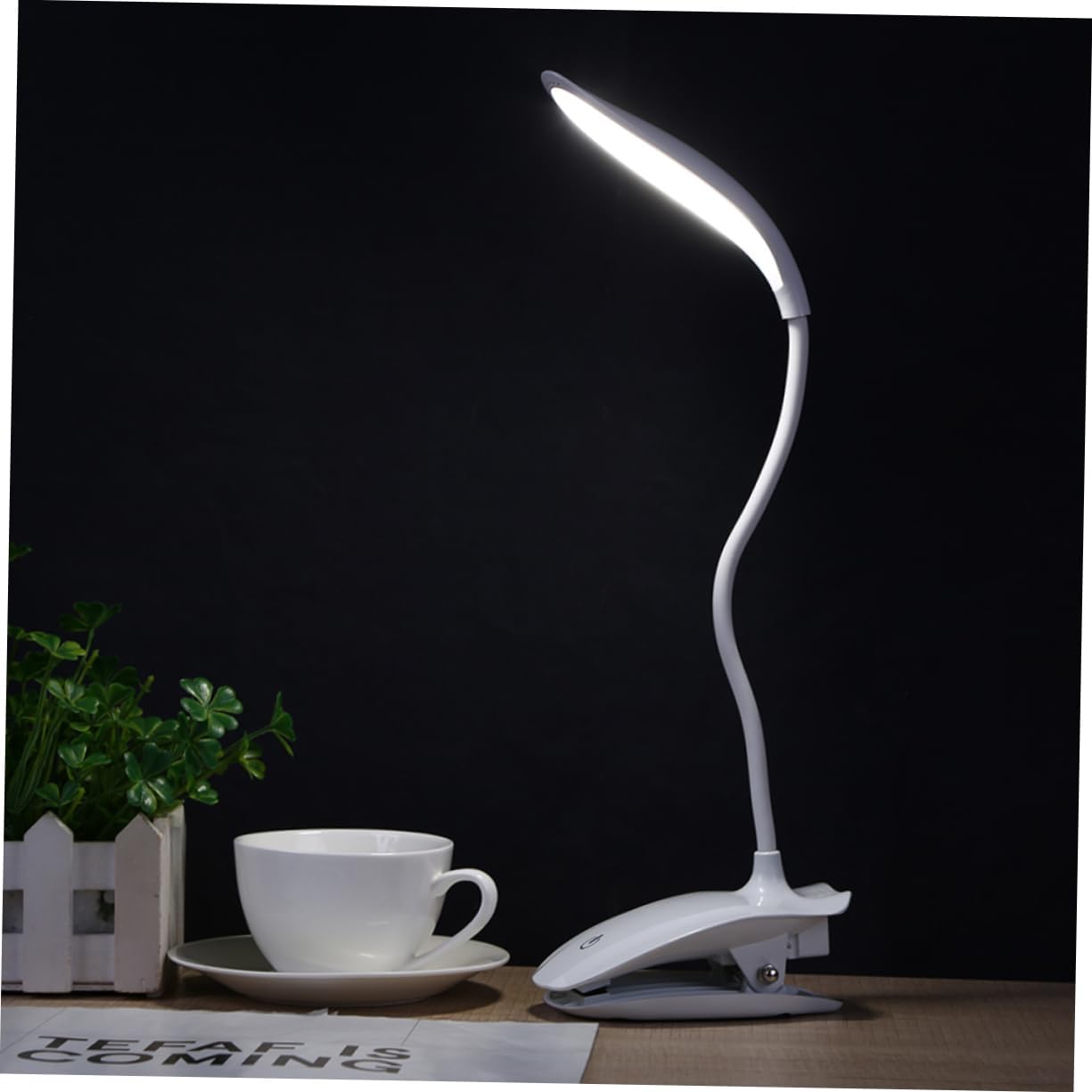 Lampka do czytania książek LED - akumulatorowa lampa biurkowa z klipsem i kablem USB, 3 poziomy jasności do wyboru