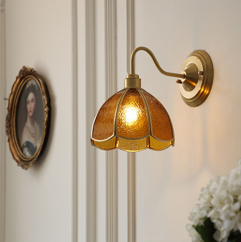 Applique, Lampada da comodino vintage, Lampade da parete in ottone con paralume in vetro, Lampada da parete per interni (senza lampadina) | Leroy Merlin