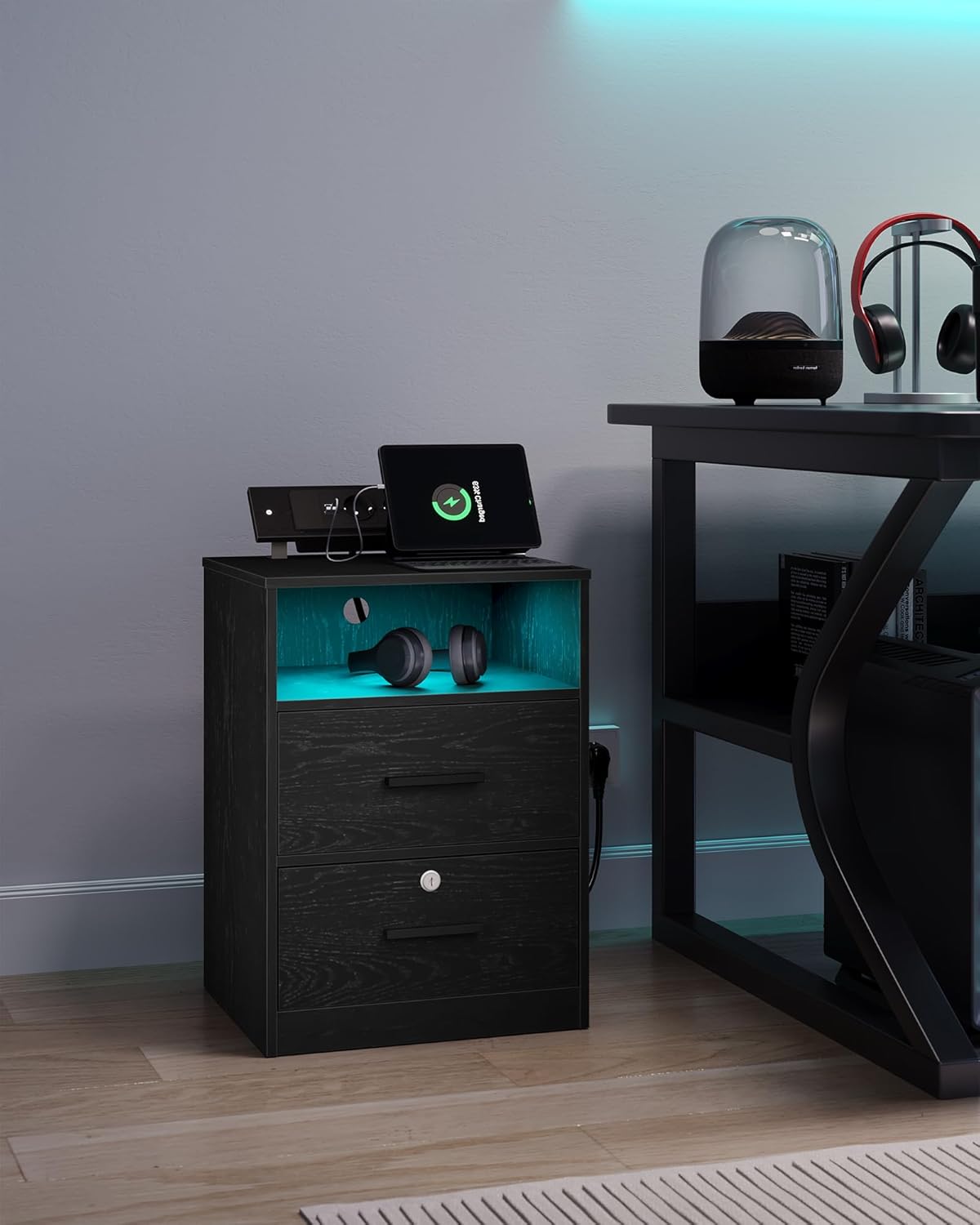 Set di 2 tavolini con porte USB e presa, comodino a 2 livelli