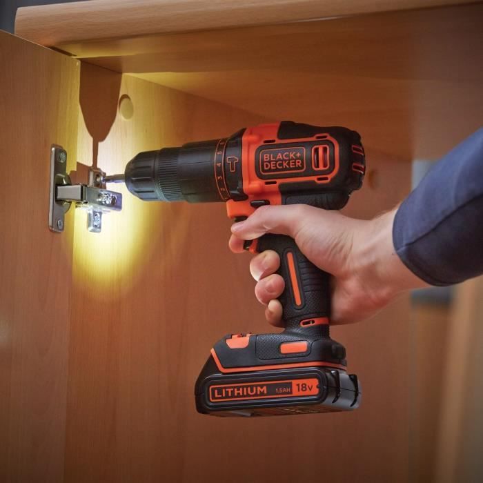 Perceuse-visseuse à percussion 18V dans un sac multi-usages avec 32 accessoires BLACK+DECKER BDCHD18S32 - INCLUANT 1 BATTERIE - 5