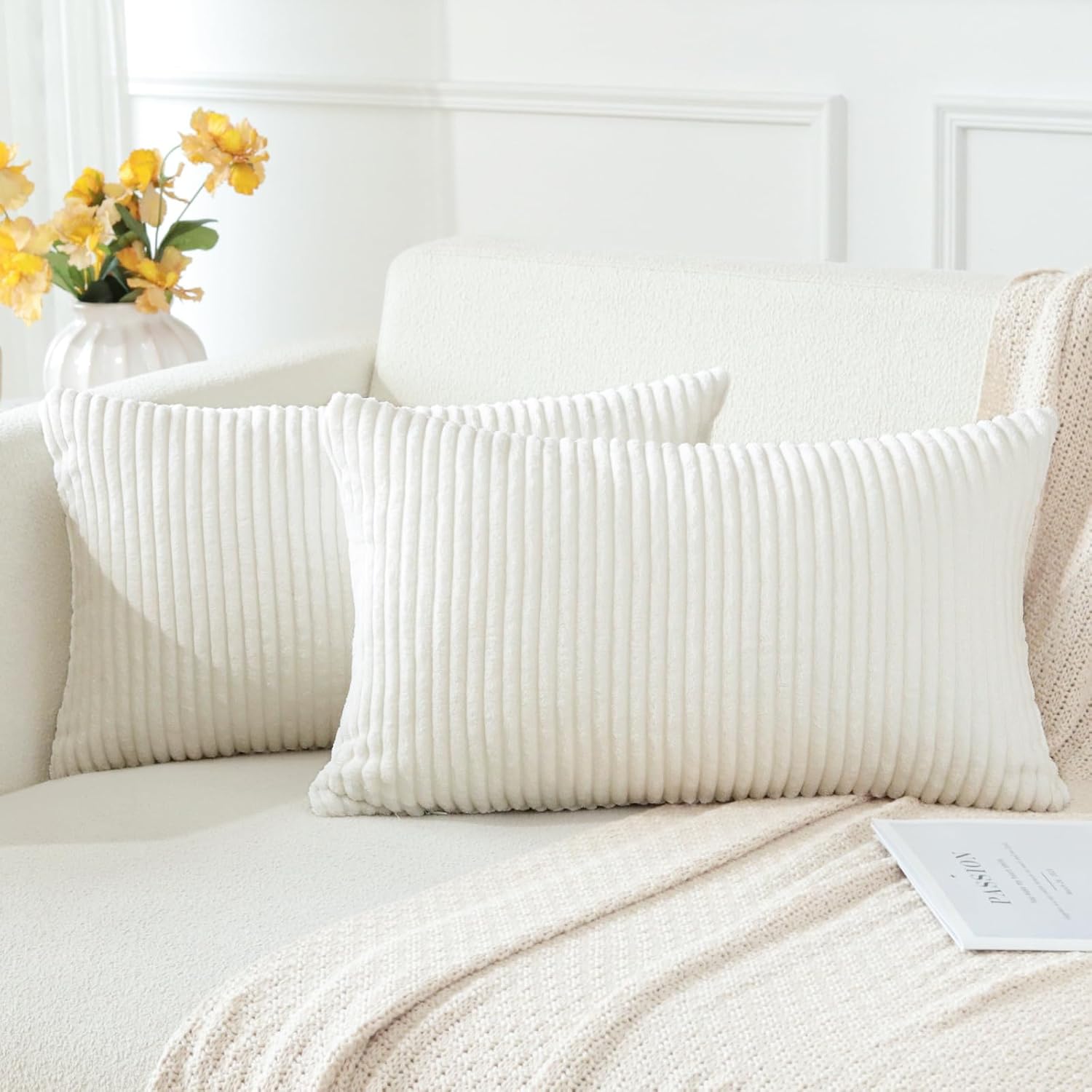 Housses de coussin en velours côtelé (lot de 2) pour coussins de canapé décoratifs, housses de coussin décoratives douces, 30 x 50 cm, blanc cassé - 2