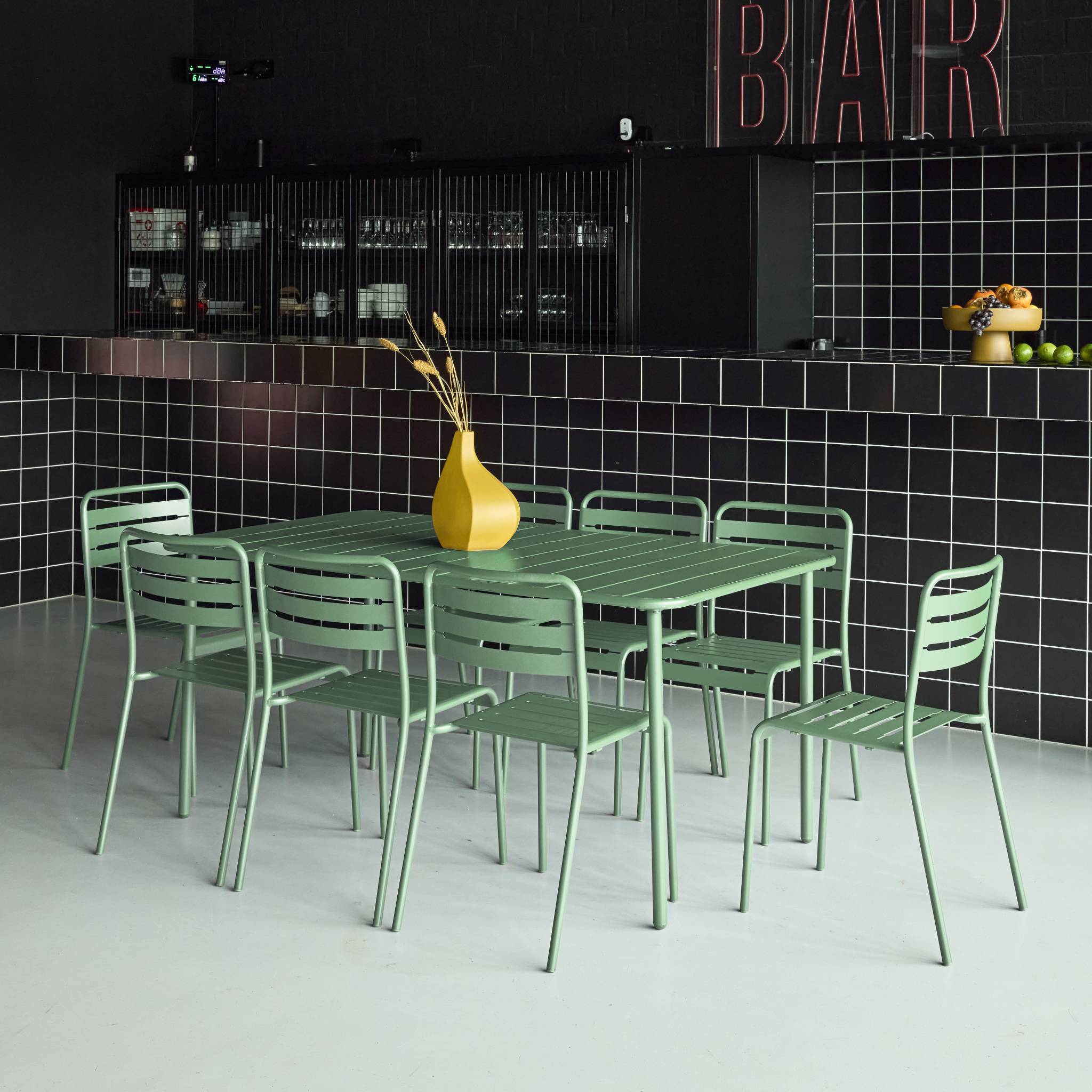 Table de jardin métal + 8 assises vert traitement antirouille. lattes et bords arrondis AMÉLIA - 3