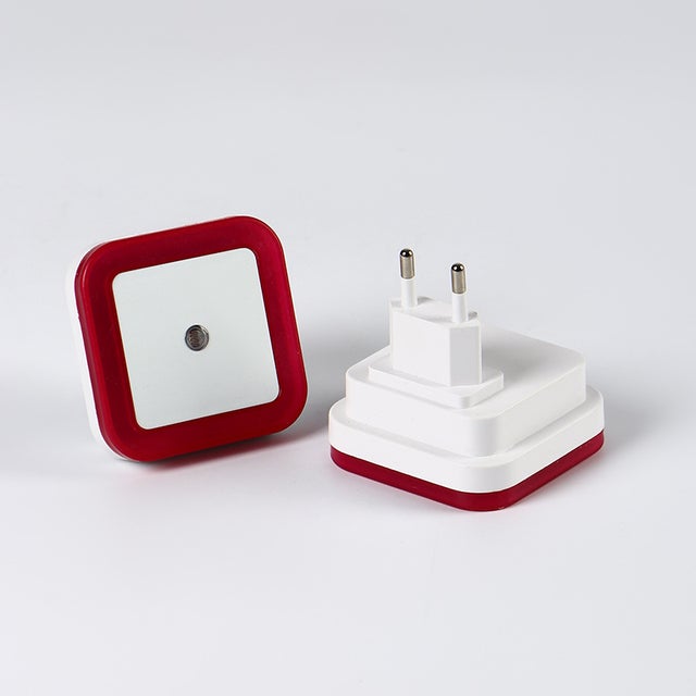 Dos luces nocturnas rojas para mesita de noche, con enchufe, sensor de temporizador, interruptor automático, 0,5 W, sin luz azul, favorecen el sueño.