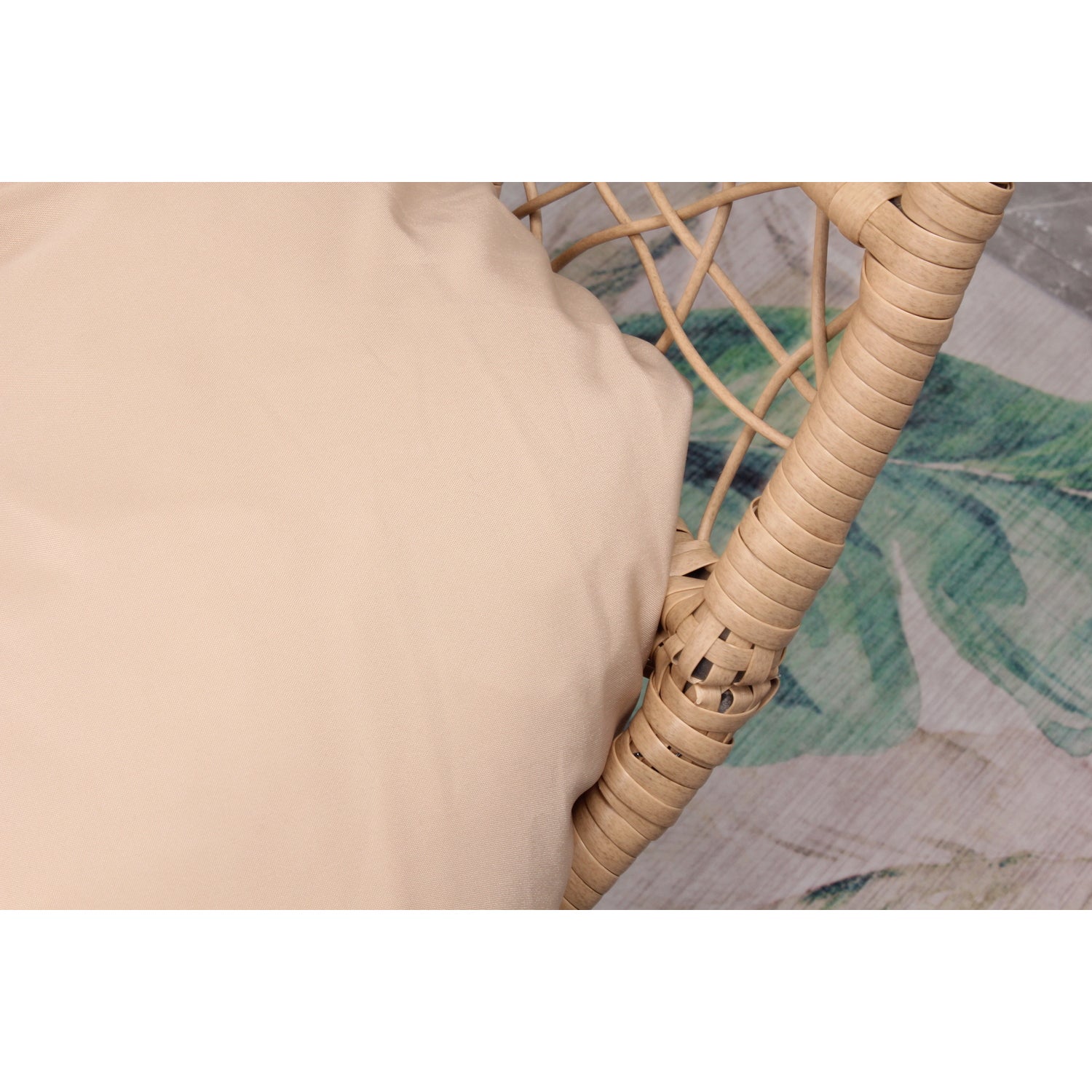 Fauteuil œuf sur pied en résine beige effet rotin JANE - 7