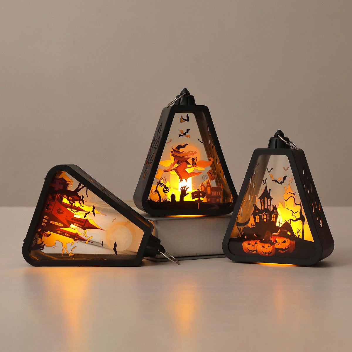 Zestaw bezpłomieniowych latarni LED do dekoracji domu latarnie dyni latarnie czarownic latarnie nietoperzy latarnie nawiedzonego domu latarnie nocne