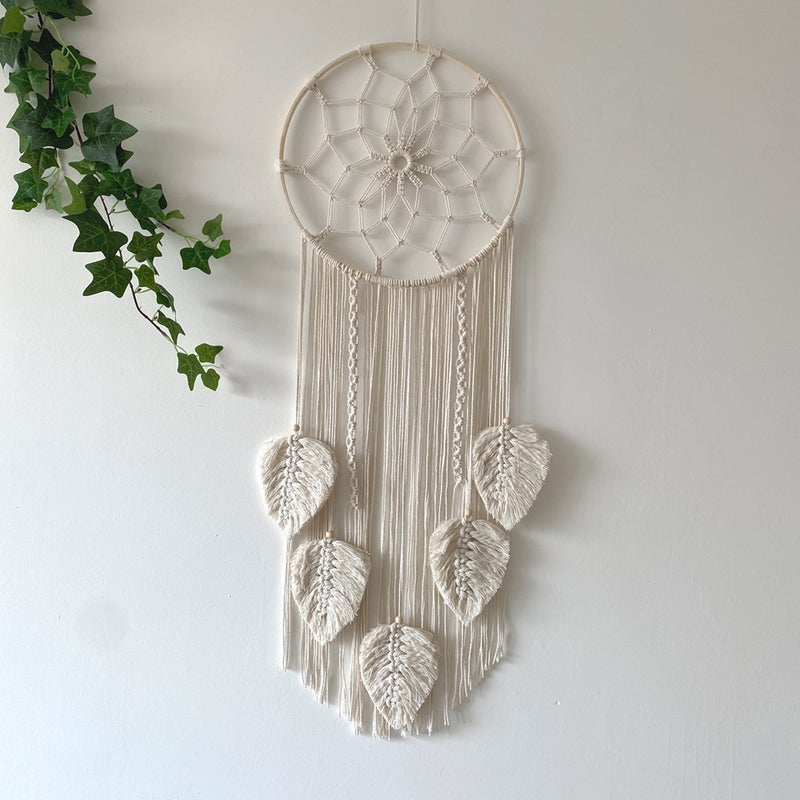 Łapacz snów do sypialni dla dorosłych, duża dekoracja ścienna w stylu boho z 5 plecionymi frędzlami z piór