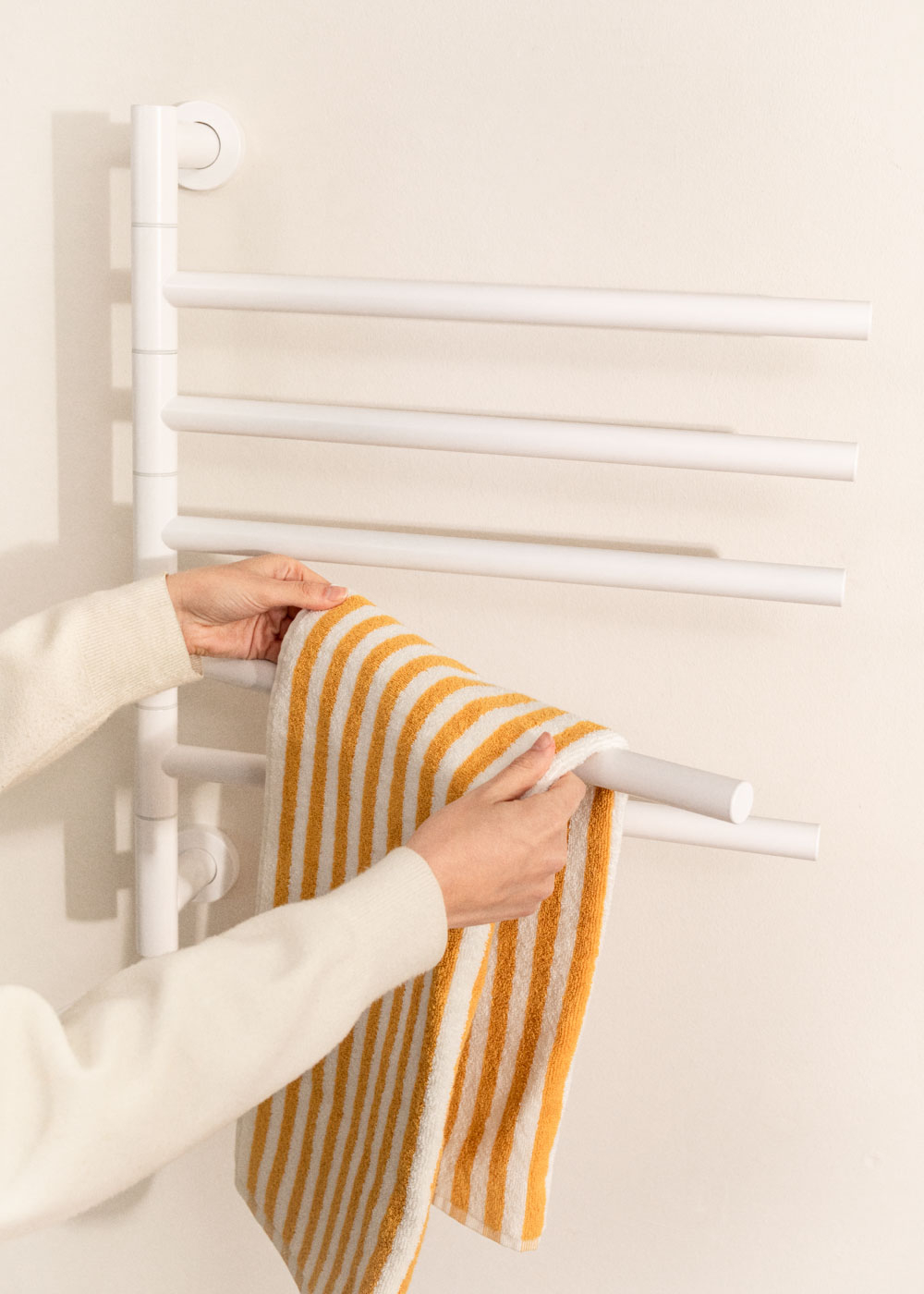 WARM TOWEL MINIMAL - Scaldasalviette elettrico con barre girevoli 180 Bianco - 4