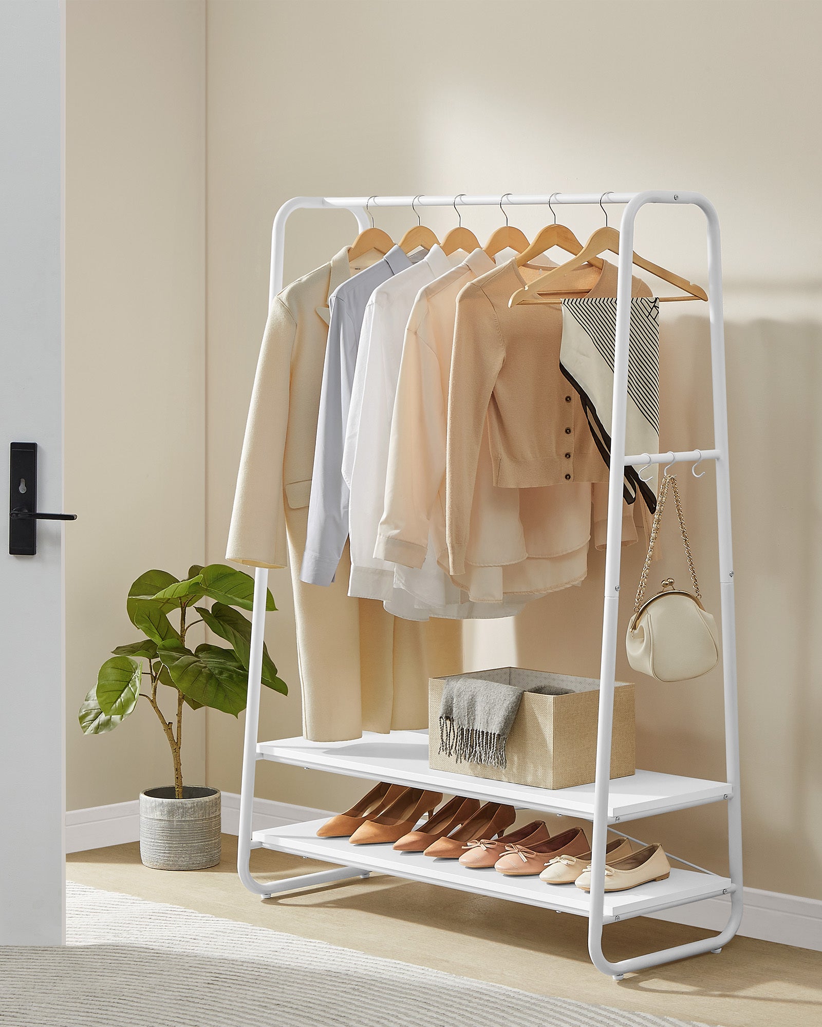 Portant à Vêtement, Porte-manteaux, Armoire, Vestiaire, avec 2 Étagères, 6 Crochets en Forme de S, Cadre en Acier, Blanc Nuage et Blanc Mat - 3