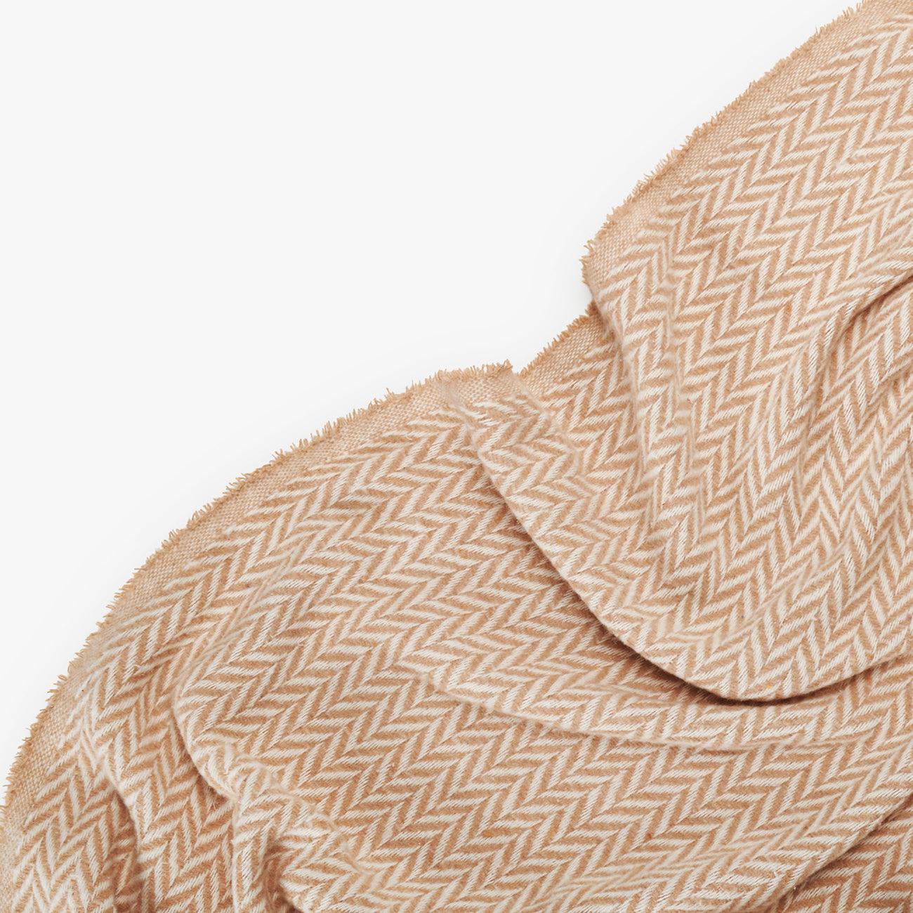 Plaid en coton motif chevron beige 180x125 cm | plaid canapé et lit | doux et respirant - 4