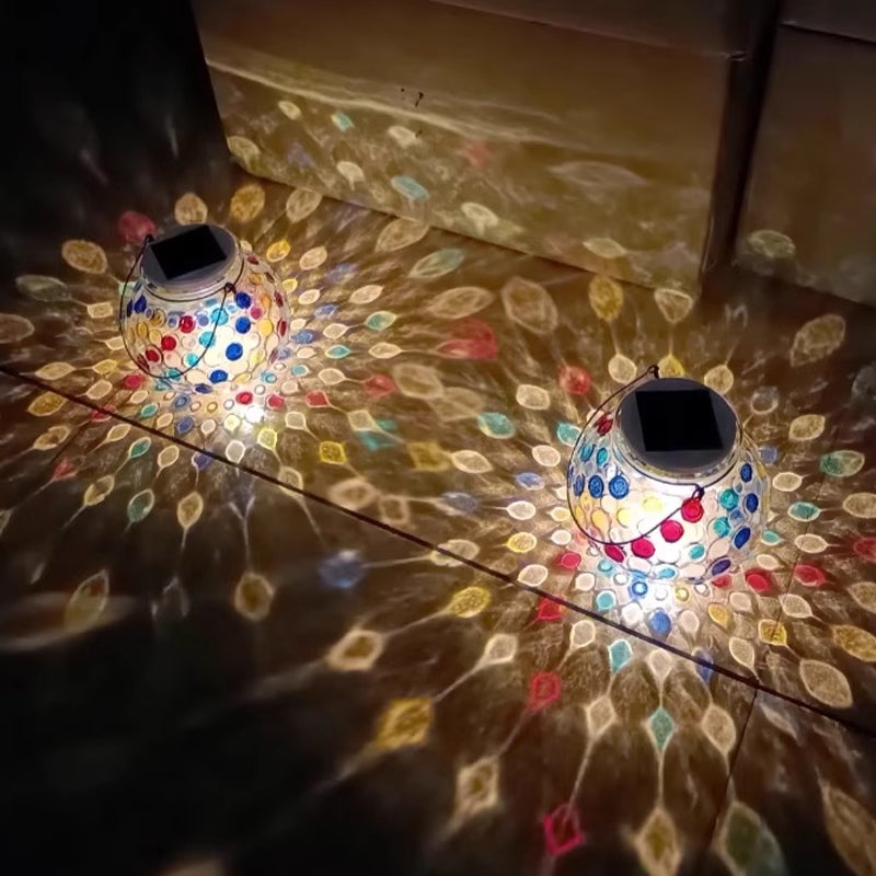 2 wodoodporne lampy solarne zewnętrzne, dekoracyjny żyrandol paw z szkła, na patio, balkon i do ogrodu, ciepłe światło, lampy wiszące/stojące