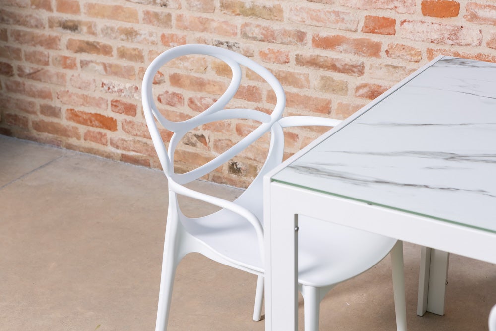 Mesa rectangular 150x90 cm fija con estructura de aluminio y tablero de vidrio decorado Milo para interior/exterior mármol blanco/blanco - 5