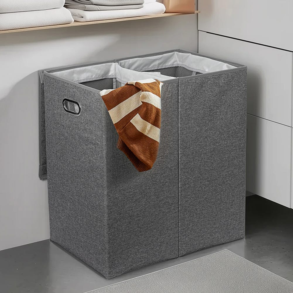 Portabiancheria con coperchio bianca 45 Lt in plastica traforata Portabiancheria con coperchio bianca 45 Lt in plastica traforata
