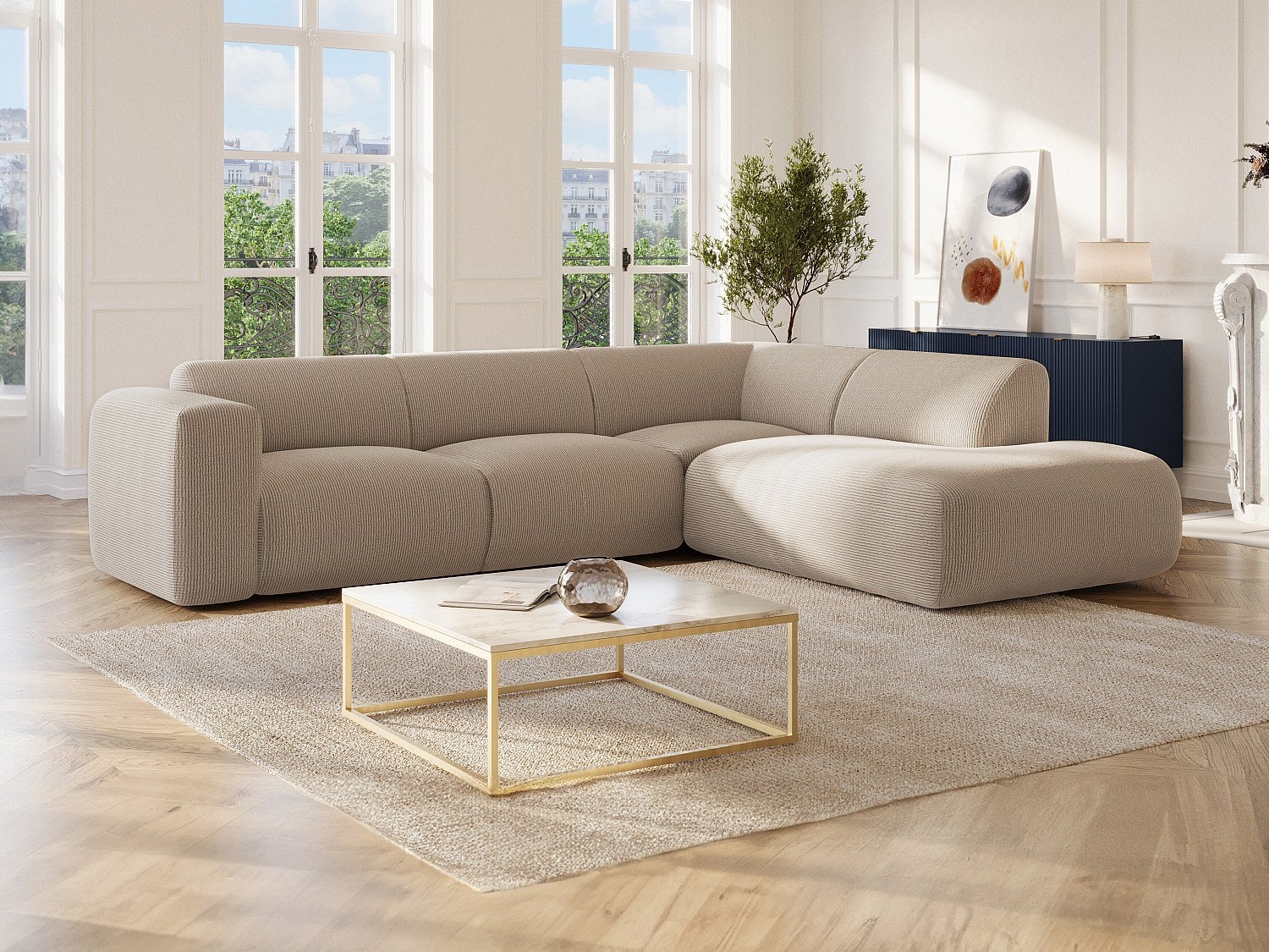 Kanapa narożna prawostronna dużych rozmiarów z szezlongiem wyposażonym w oparcie z beżowego weluru - POGNI marki Maison Céphy
