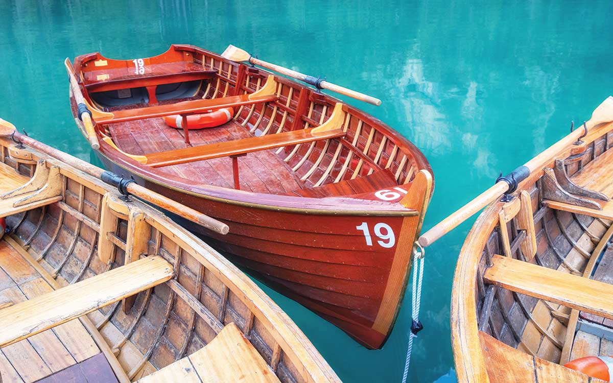 Tableau design barques en bois sur un lac, 80x50cm | Leroy Merlin