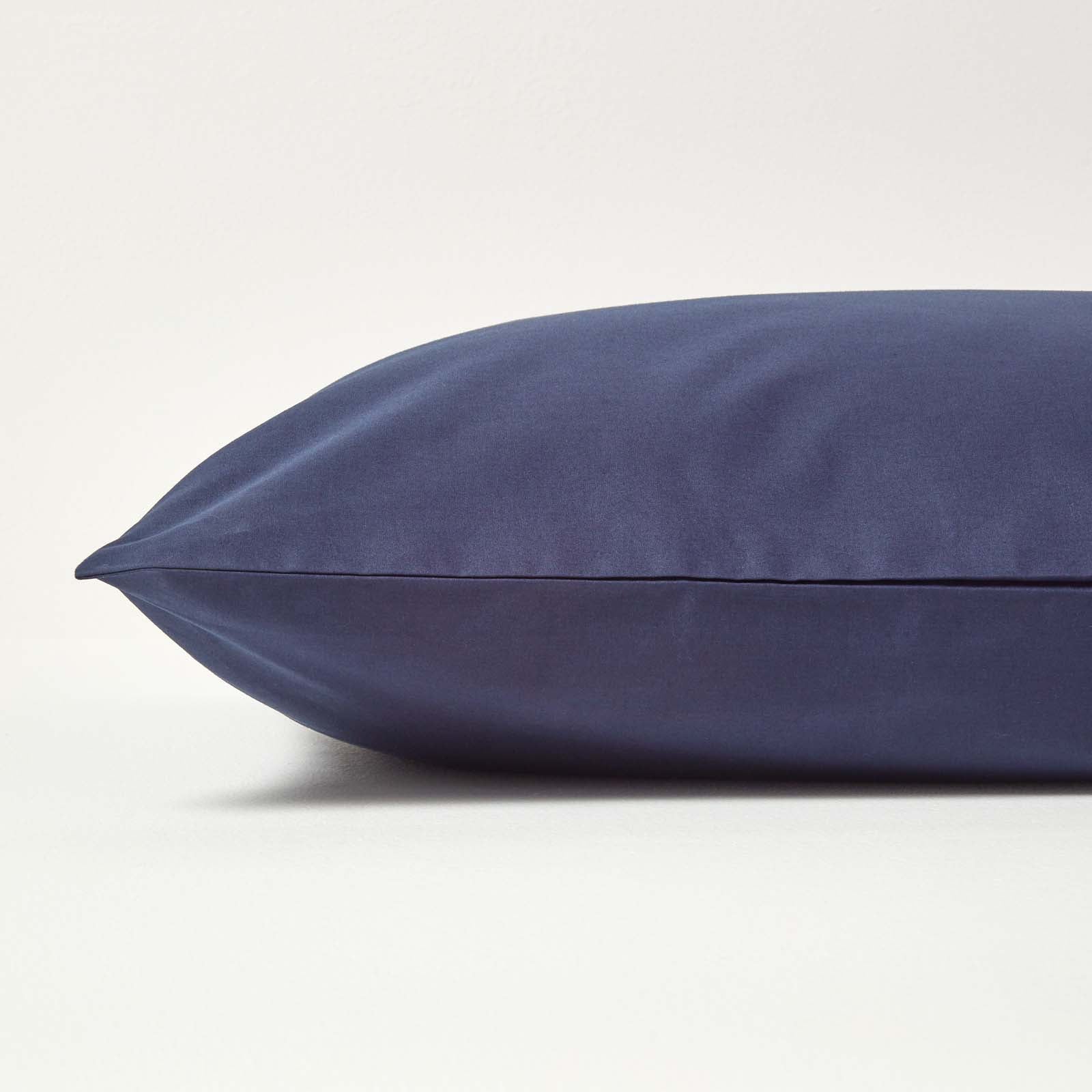 Homescapes Taie d'oreiller Bleu Marine 100% coton Egyptien 200 fils 40 x 80 cm - 2