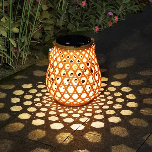 Lanterna Solar Exterior, Luminária Solar com Trama de Bambu Sintético, À Prova de Água IP65, Luz Solar para Jardim, Branco Quente (3500K)