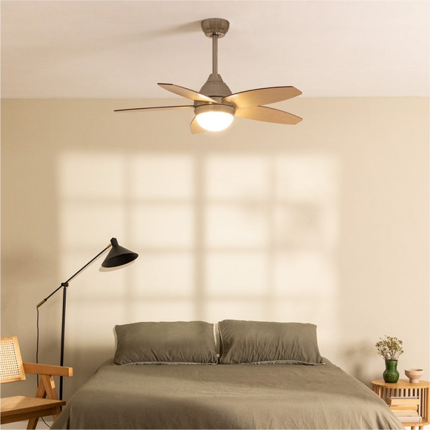 TJSC 49cm Ventilatore da Soffitto con Luce e Telecomando, Silenzioso Lampadario Ventilatore LED, Rotante a 360°, 6 velocità, 72W Plafoniera con Ventilatore per Camera da Letto Soggiorno, Nero