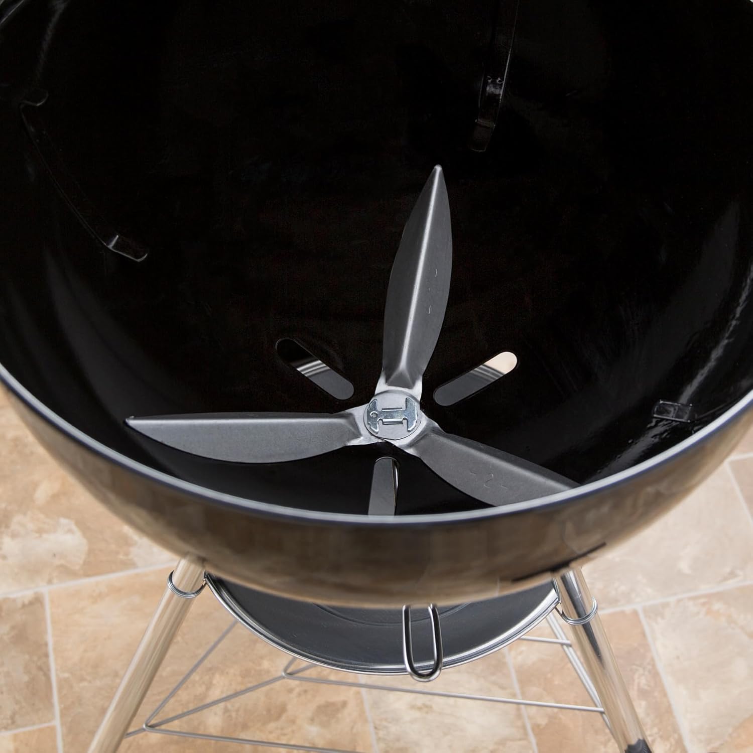 systèmes de Nettoyage One Touch de 57 cm, compatibles avec Les pièces de Barbecue Weber, 7444 Weber Kettle Barbecues - 2