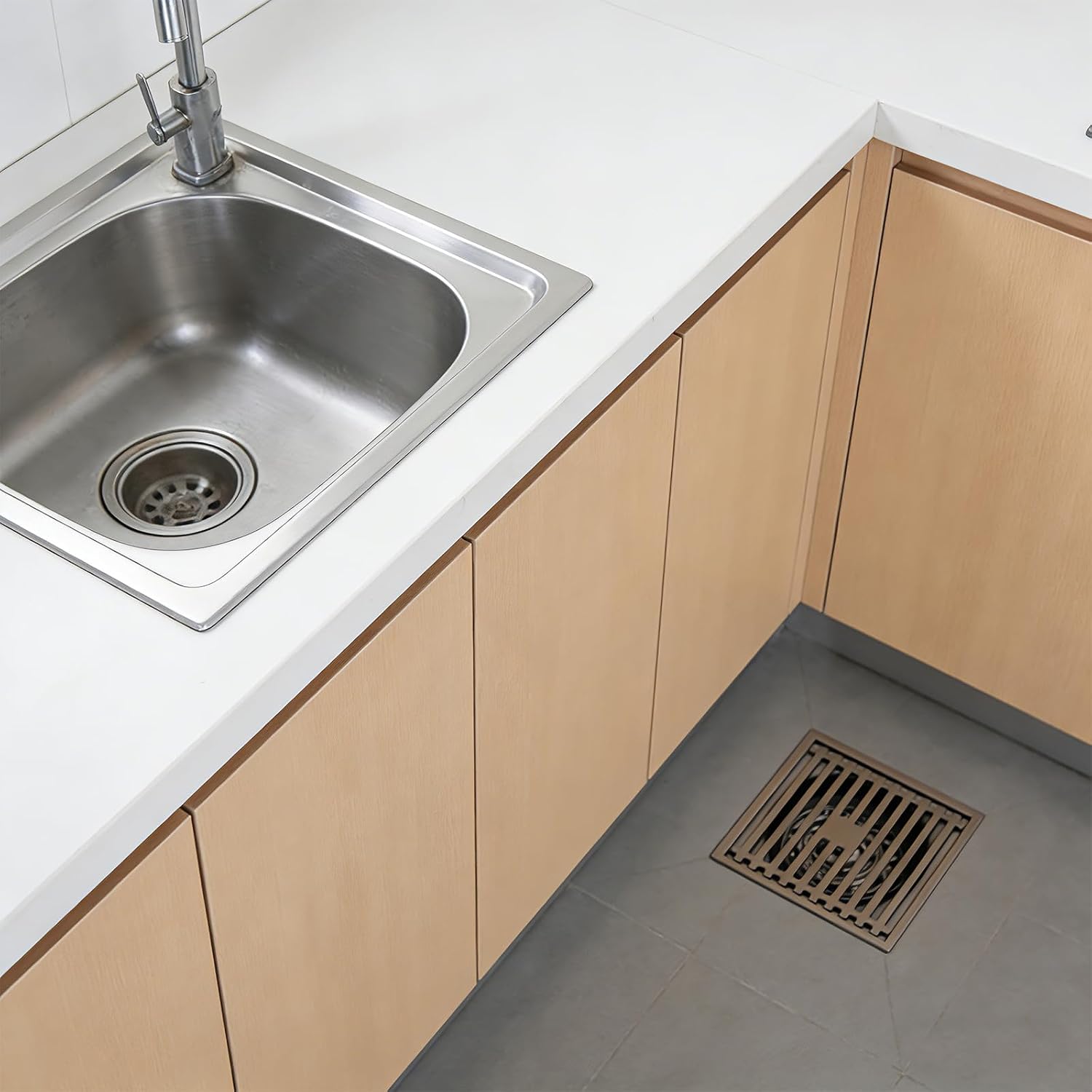 Bonde de Sol Carrée Acier Inoxydable Gris Sablé 100x100mm | Leroy Merlin