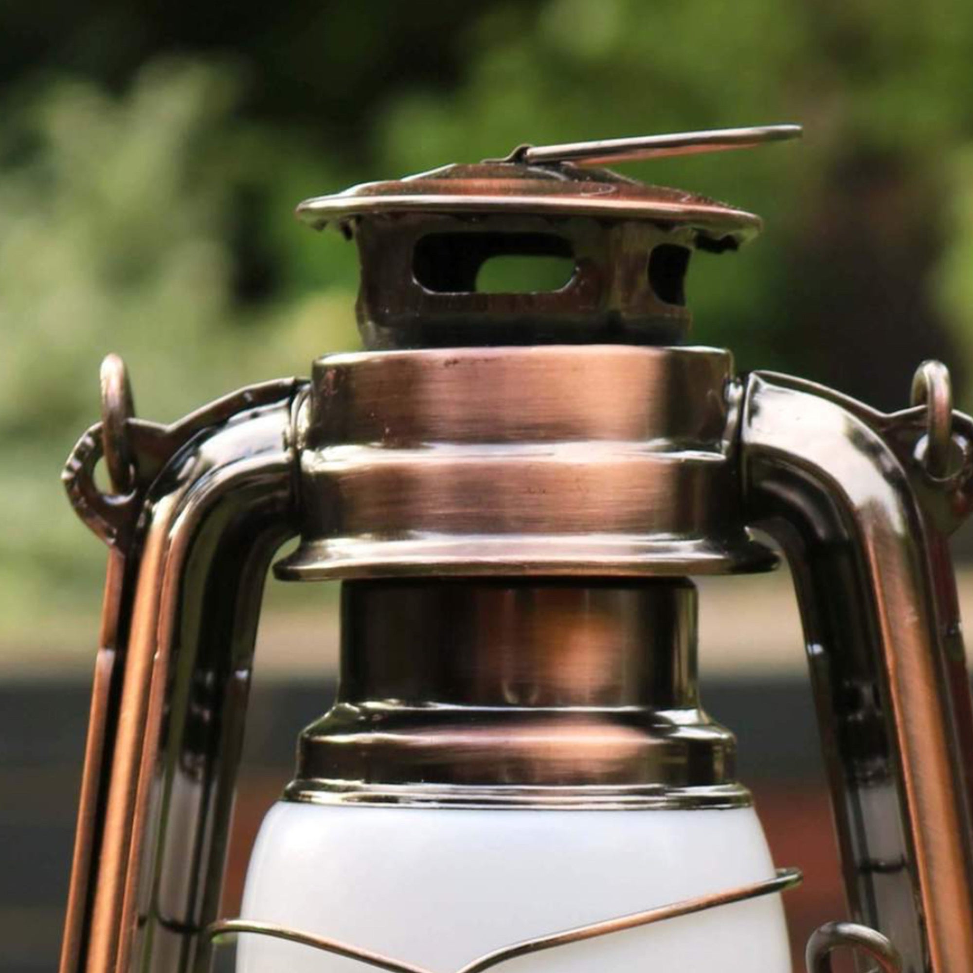 Lanterne Exterieur LED - Lumiere Blanche ou avec Effet de Flammes - Lampe Tempete - 60 Lumens - Design Retro - Etanche - 24 x 15 CM - Finition Laiton - 8