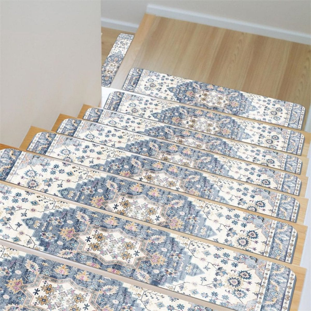 Tapis d'escalier -15 pièces- Antidérapants et amovibles- Convient aux enfants, aux personnes âgées et aux animaux-symétrie bleu clair, 20 x 76 cm - 4