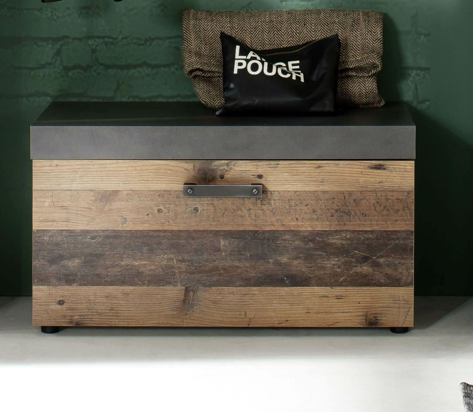 INDY - Meuble chambre. Banc de rangement en mélaminé coloris bois effet vieilli avec finition gris ciment . L - H - P : 80 - 45 - 37 cm. - 4