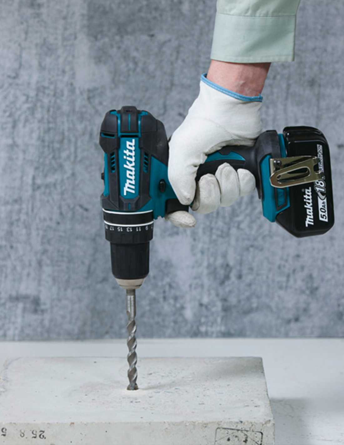 MAKITA Kit MK205 (DHP482 + DGA504 + 2 x 5,0 Ah + DC18RC + LXT600) - 4