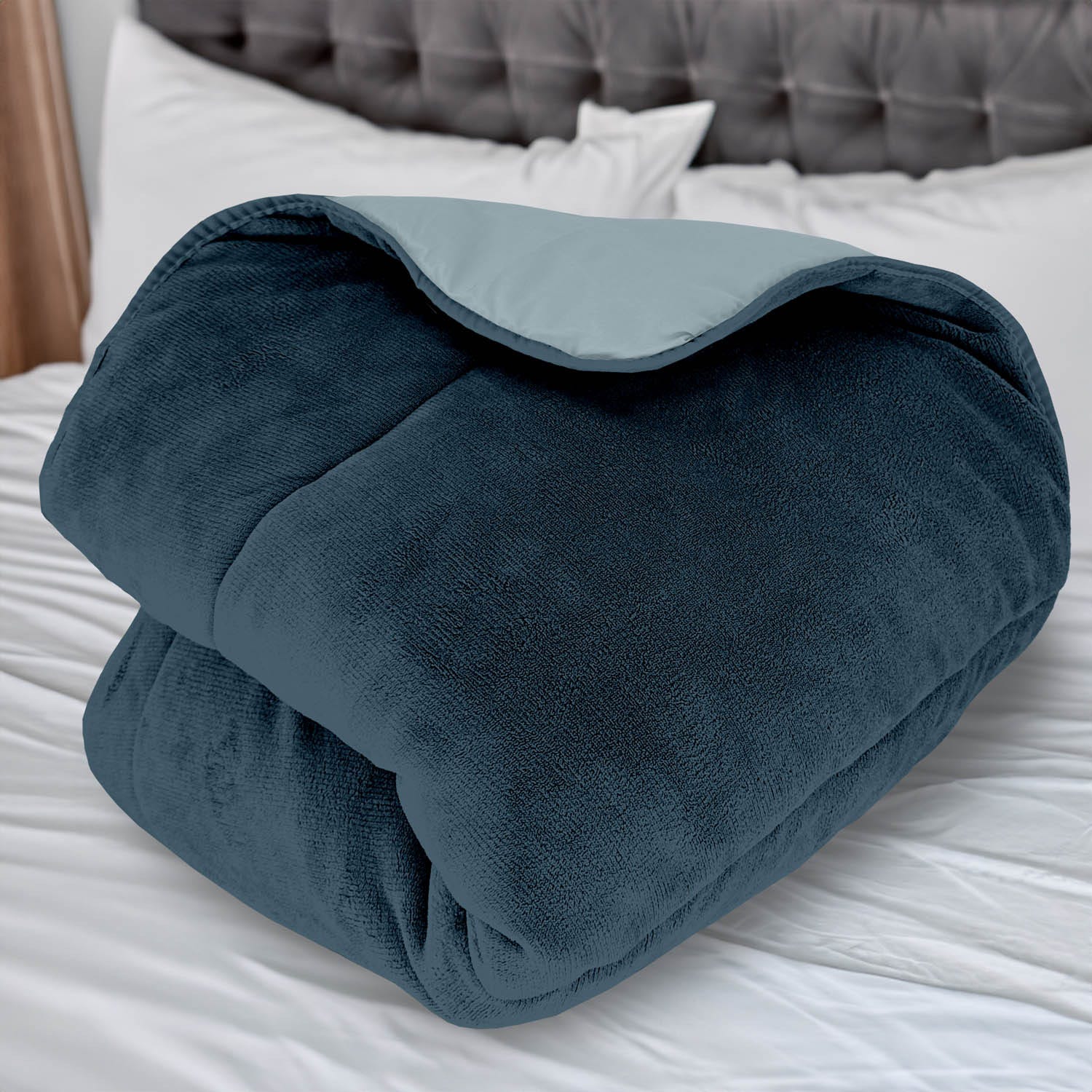 Couette très chaude en polyester bleu orage 240x220cm Couette très chaude en polyester bleu orage 240x220cm