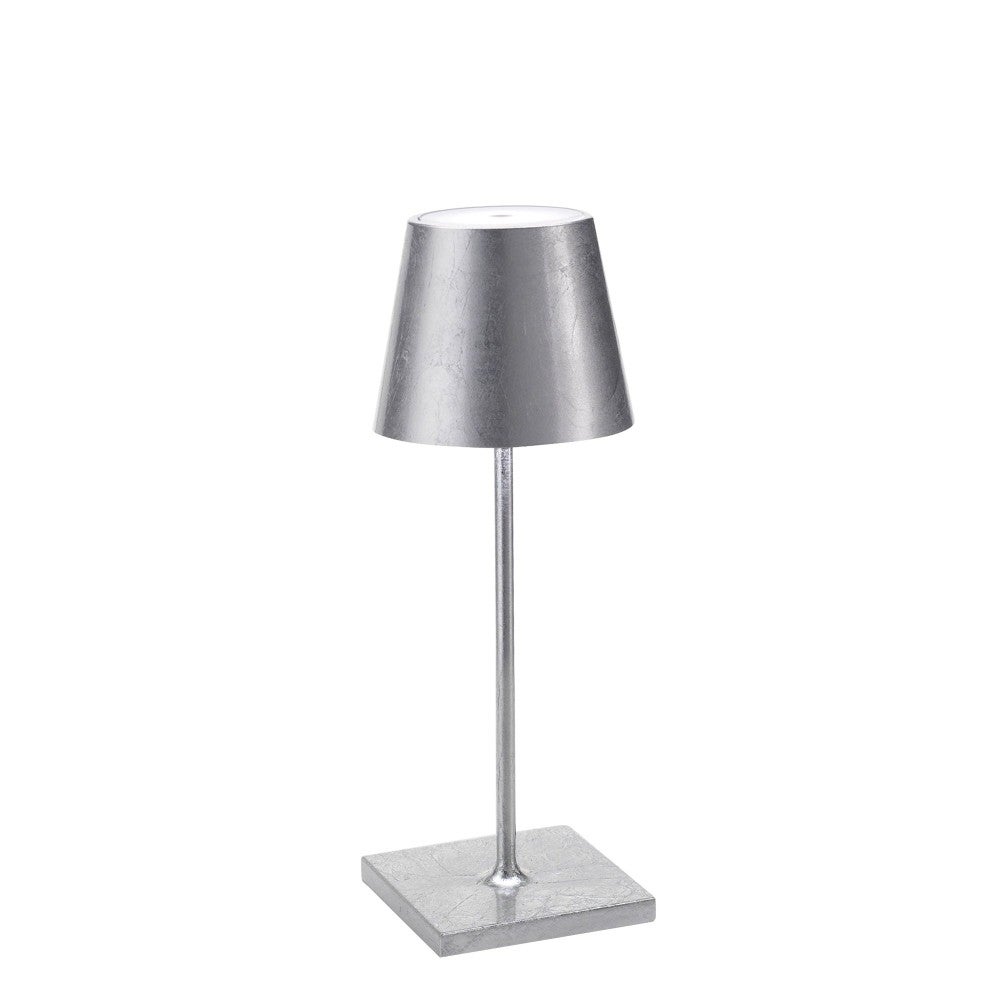 Lampa stołowa LED Poldina Pro Mini Silver Leaf, ładowalna i ściemnialna, z czasem pracy na baterii do 12 godzin.