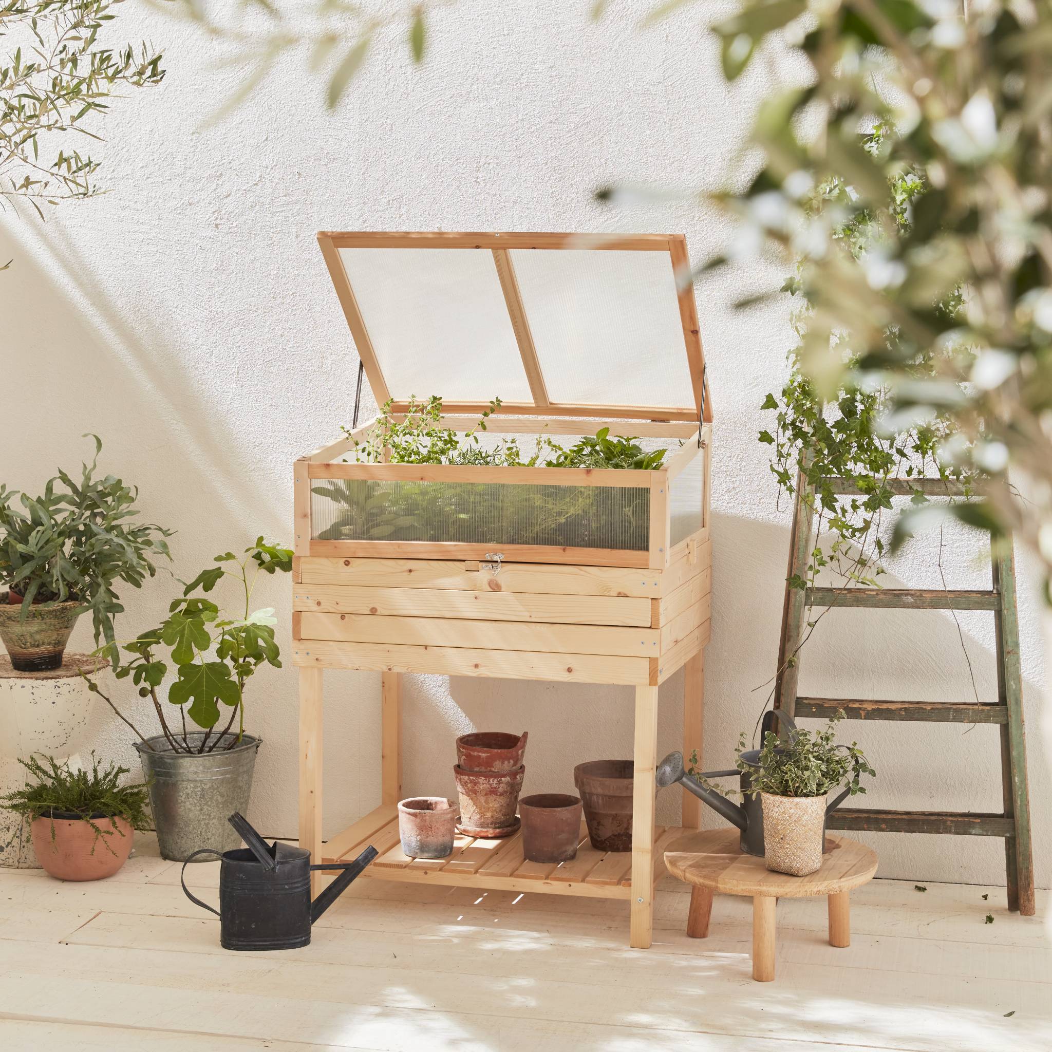 Potager en bois sur pieds et serre en polycarbonate amovible. ERABLE. 2 en 1. avec étagère et géotextile. 80 x 60 x 109 - 2