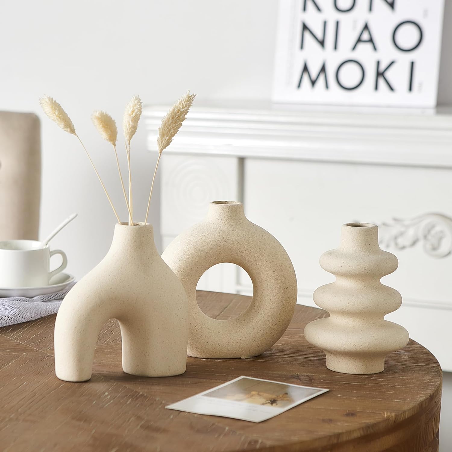 Conjunto de tres jarrones de cerámica beige estilo bohemio moderno apto para la decoración del hogar ideal para hierba de la pampa de forma redonda - 8