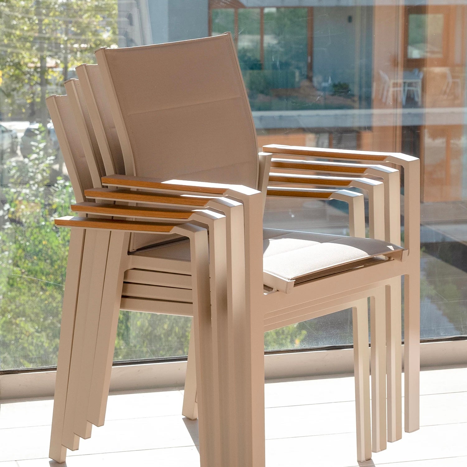 Set tavolo da giardino 300/200x100 cm e 8 sedie alluminio beige e textilene - Osaka - 9