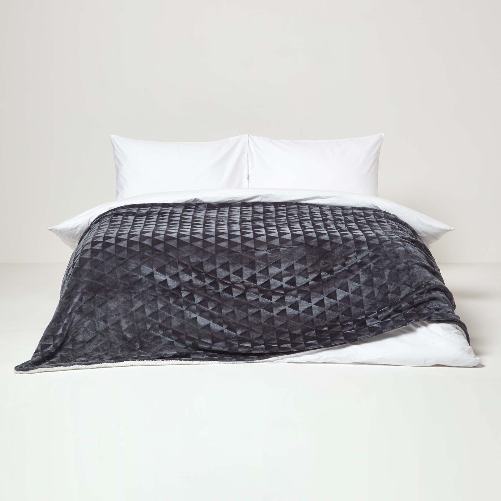 Homescapes Plaid polaire Gris anthracite et revers sherpa, 200 x 230 cm - 3