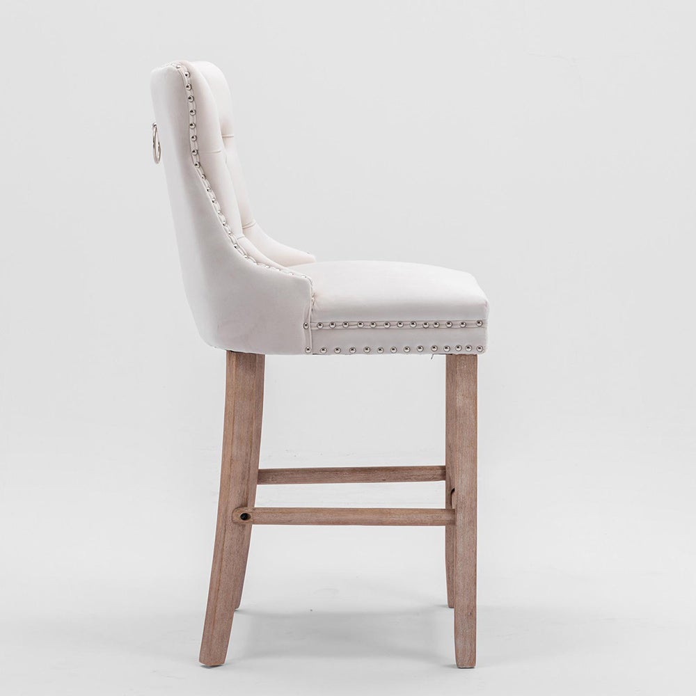 Ensemble de tabourets de bar avec détails rivetés et pieds en bois, garniture chromée à clous, velours, beige - 7