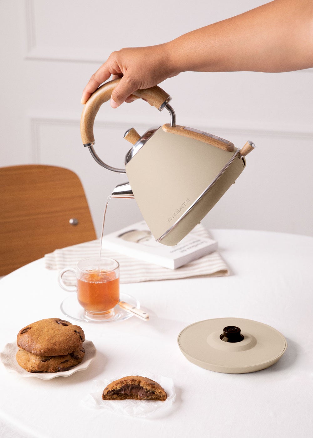CREATE - KETTLE RETRO - Bouilloire électrique- Sable - 3
