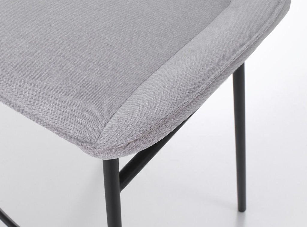 Tabouret de bar tissu gris clair et pieds métal noir Omery - Lot de 2 - 3