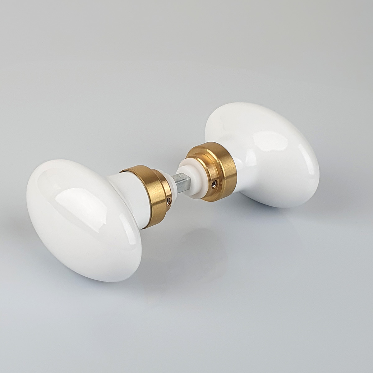2 boutons de porte intérieure, Porcelaine blanc, Embase dorée, Carré 6 et 7 mm, modèle OLIVE - 4