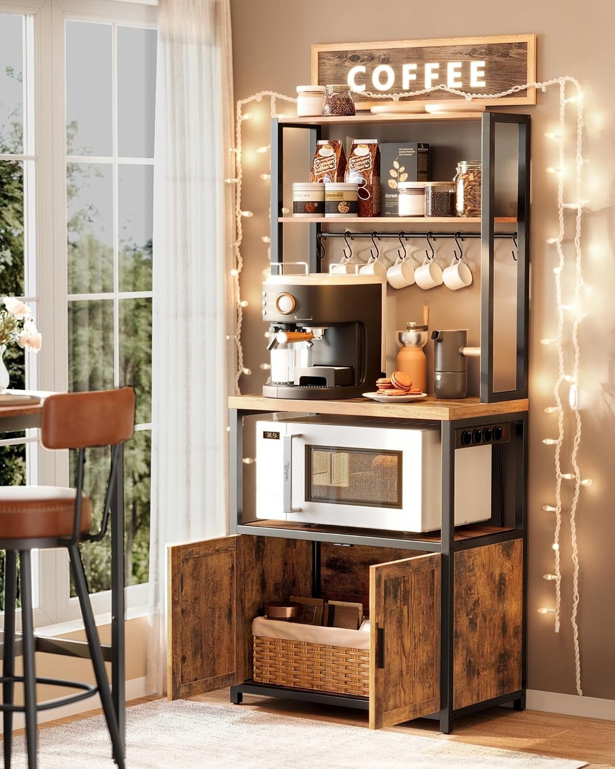 Mueble auxiliar de cocina con enchufes, estantería para microondas con ganchos, estilo industrial - 2